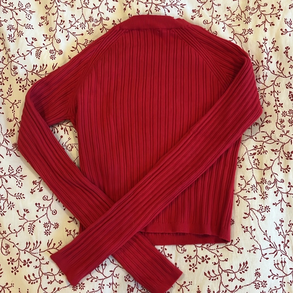 Cropped Red Knit Sweater - Picture 2 of 2